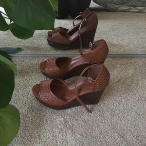 Banana Republic basketweave platform sandals